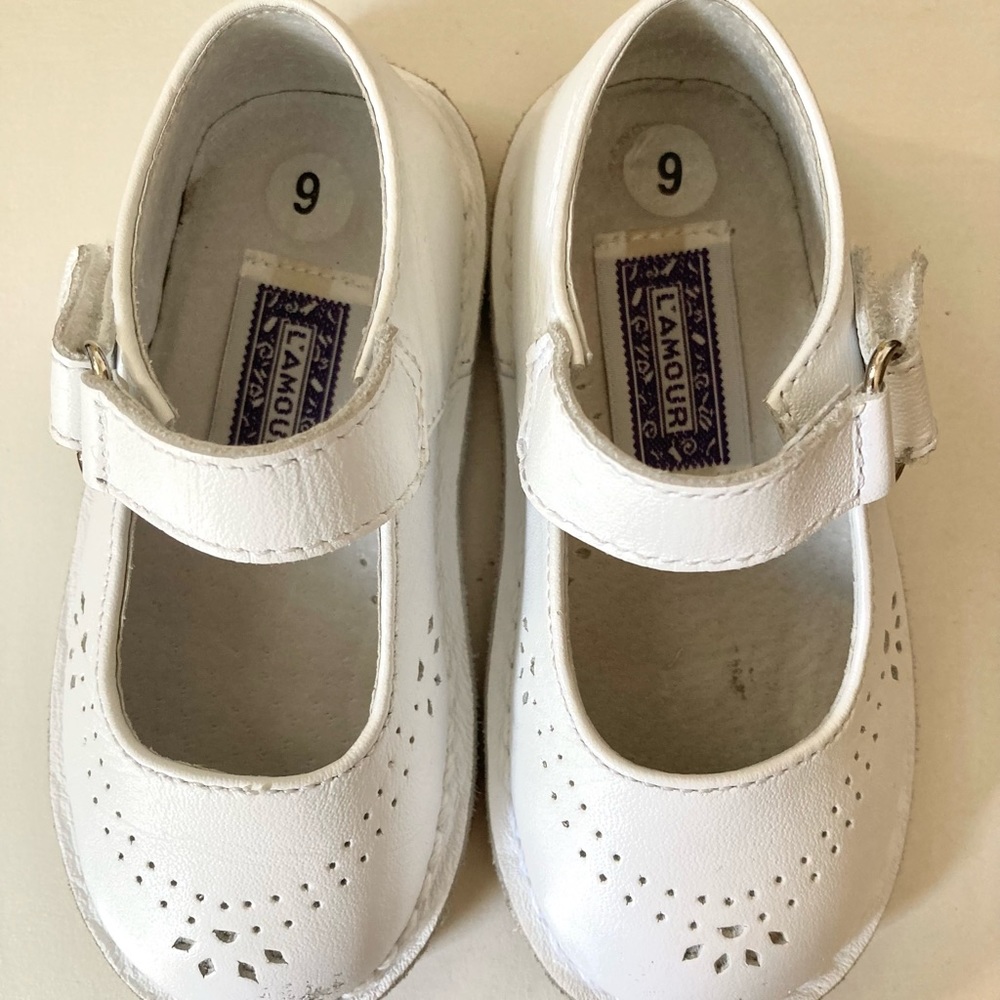 L’Amour Leather Mary Jane Shoes White - Size 6